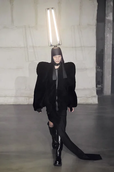 Look 23